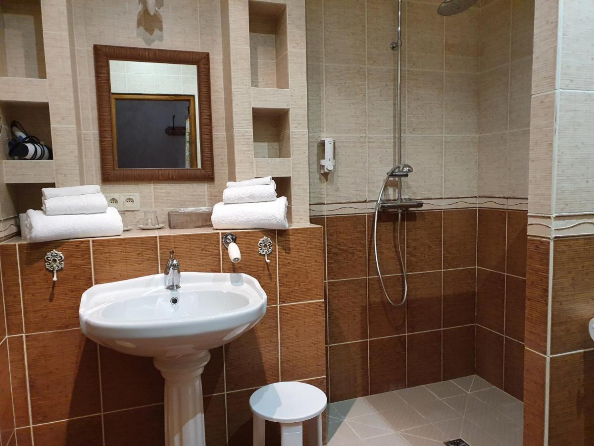 Les Mout'Anes Bed & Breakfast Saint-Hilaire-sur-Helpe Luaran gambar